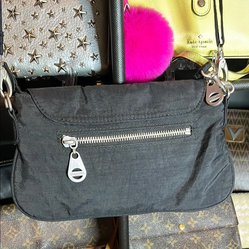 Baggallini Black and Tan Crossbody Bag